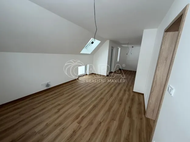 Prodej bytu 3+kk, Kunčice nad Labem, 88 m2