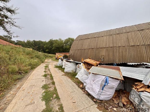 Prodej výrobních prostor, Nesovice, 1145 m2