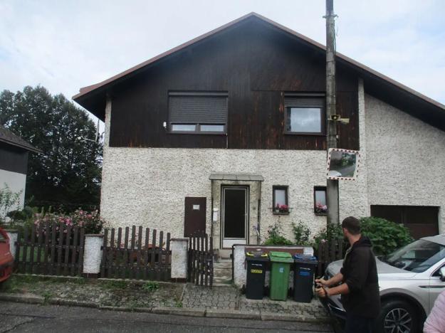 Prodej podílu rodinného domu, Horní Radechová, 180 m2