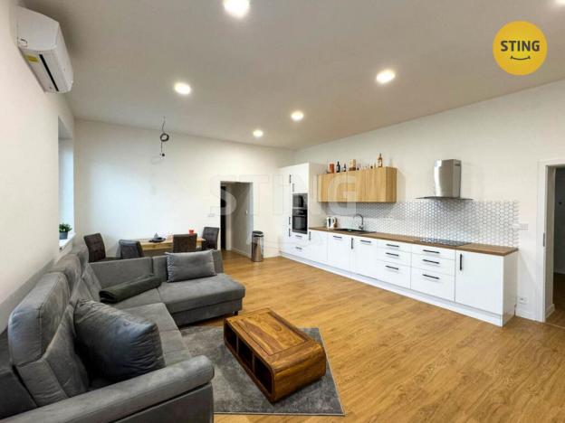 Pronájem bytu 2+kk, Ostrava, Poštulkova, 63 m2