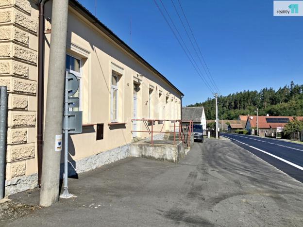 Prodej komerční nemovitosti, Dolce, 471 m2