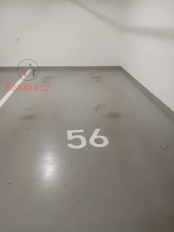 Pronájem garáže, Praha - Holešovice, Argentinská, 12 m2