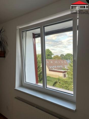 Pronájem bytu 1+1, Panenské Břežany, Družstevní, 38 m2