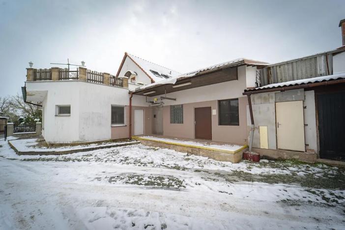 Prodej výrobních prostor, Jaroměř, 871 m2