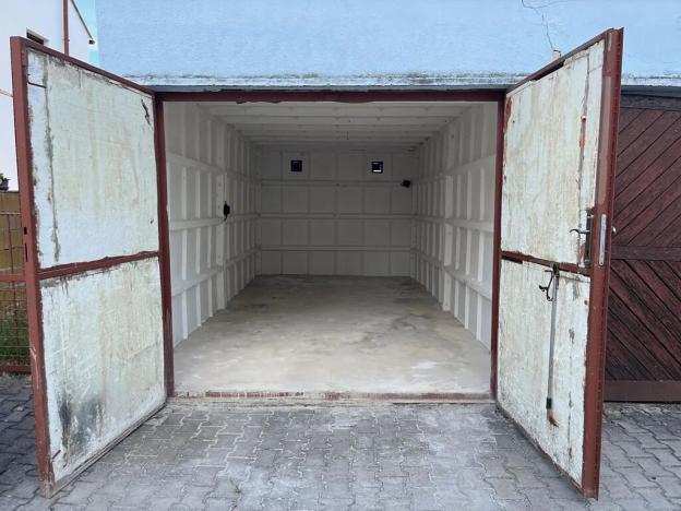 Pronájem garáže, Mladá Boleslav, Jana Augusty, 18 m2