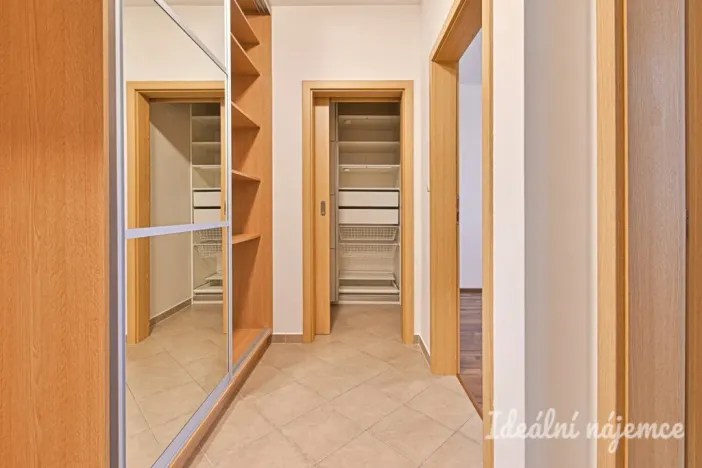 Pronájem bytu 2+kk, Brno, Říčanská, 47 m2