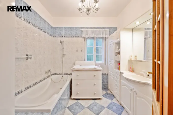 Prodej rodinného domu, Suchdol - Vysoká, 256 m2