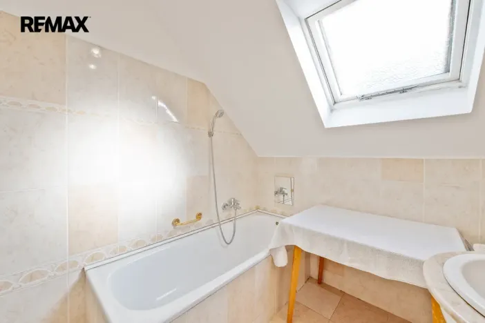 Prodej rodinného domu, Suchdol - Vysoká, 256 m2