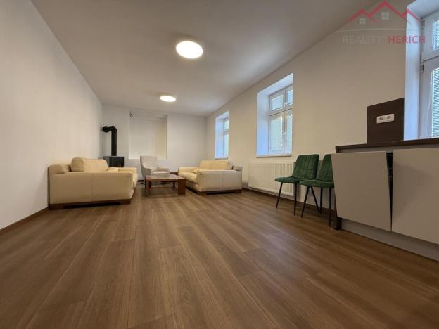 Pronájem bytu 3+kk, Chomutov, Vršovců, 75 m2