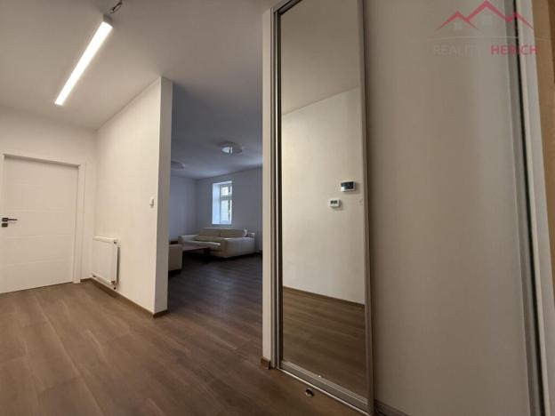 Pronájem bytu 3+kk, Chomutov, Vršovců, 75 m2