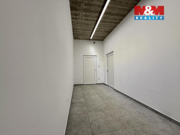 Pronájem obchodního prostoru, Blatná, náměstí J. A. Komenského, 60 m2