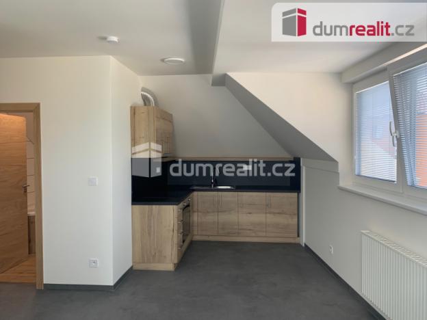 Pronájem bytu 1+kk, Kolín - Kolín III, Obecní dvůr, 38 m2