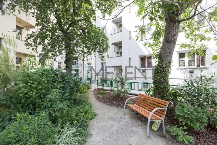 Pronájem bytu 1+kk, Praha - Nusle, Bartoškova, 30 m2