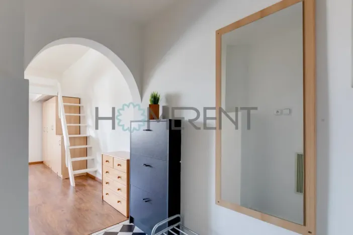 Pronájem bytu 1+kk, Praha - Nusle, Bartoškova, 30 m2