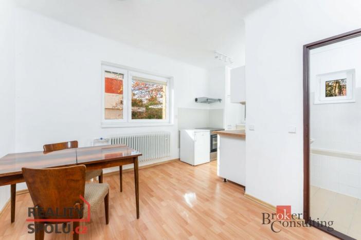 Pronájem bytu 2+1, Praha - Dubeč, K pastvinám, 46 m2