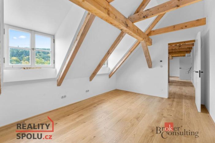 Prodej bytu 4+kk, Jince, Slavíkova, 110 m2