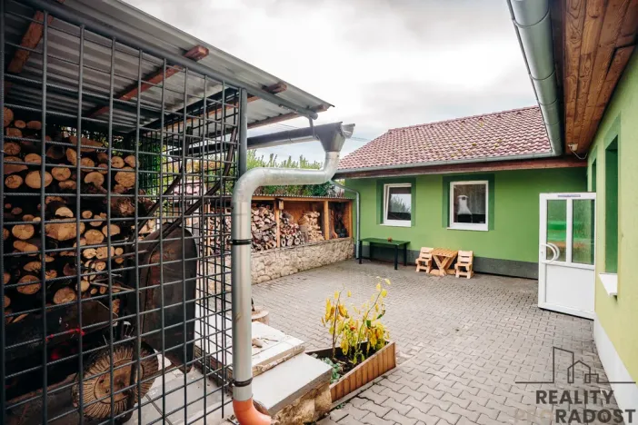 Prodej rodinného domu, Bukovany, 230 m2