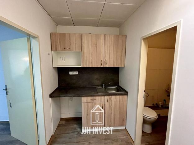 Pronájem obchodního prostoru, Liberec - Liberec IV-Perštýn, Revoluční, 95 m2