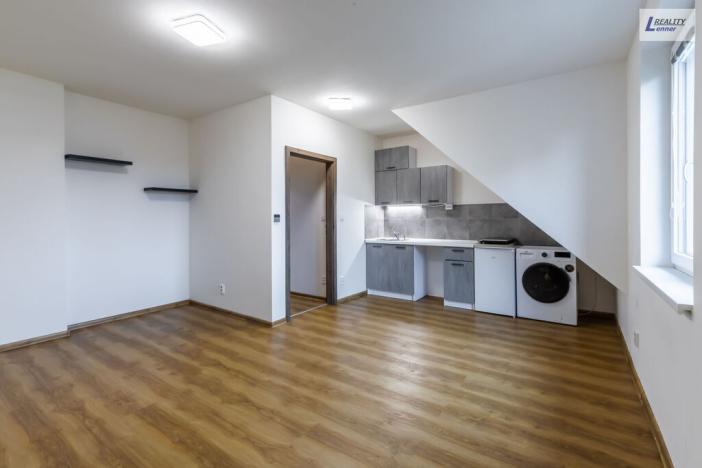 Prodej bytu 1+kk, Praha - Kobylisy, Javorová, 29 m2