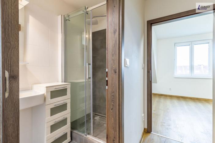 Prodej bytu 1+kk, Praha - Kobylisy, Javorová, 29 m2