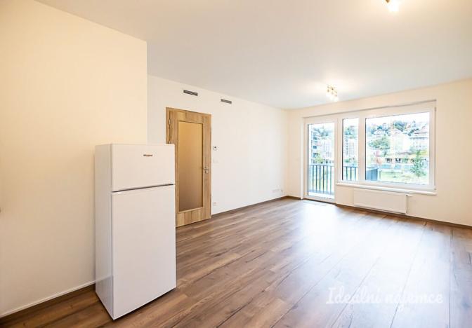 Pronájem bytu 1+kk, Praha - Vysočany, Kolbenova, 33 m2
