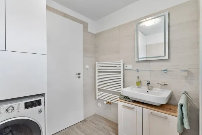 Pronájem bytu 2+kk, Liberec - Liberec III-Jeřáb, U Nisy, 59 m2