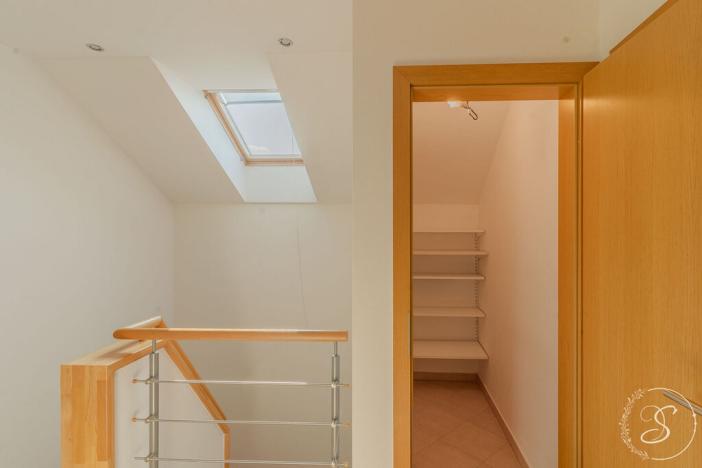 Prodej rodinného domu, Praha - Újezd nad Lesy, Lutínská, 220 m2