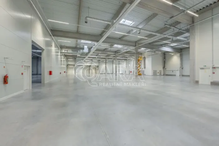 Pronájem skladu, Divišov, 2922 m2