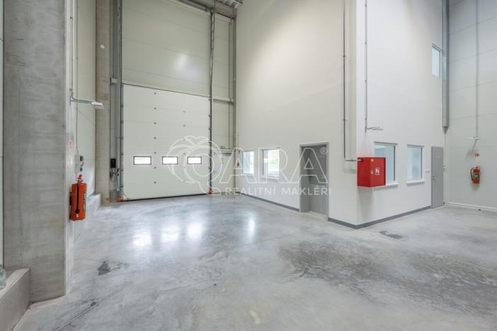 Pronájem skladu, Divišov, 2704 m2