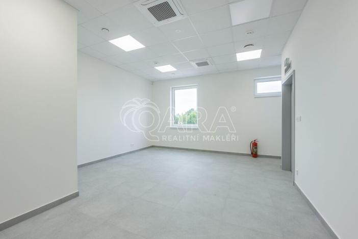 Pronájem skladu, Divišov, 2704 m2