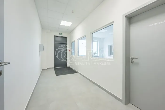 Pronájem skladu, Divišov, 2704 m2