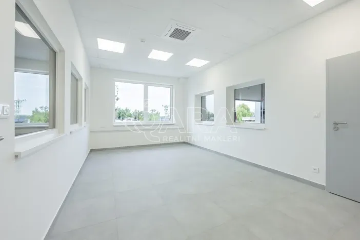 Pronájem skladu, Divišov, 2704 m2