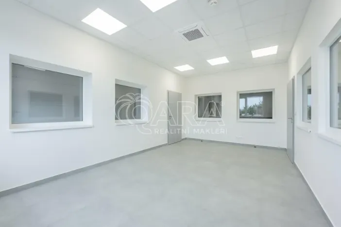 Pronájem skladu, Divišov, 2704 m2