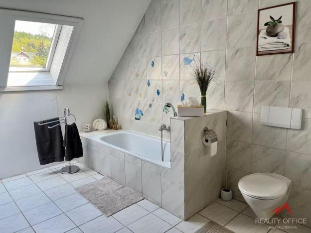 Pronájem rodinného domu, Děčín - Děčín XVII-Jalůvčí, Sv. Čecha, 350 m2