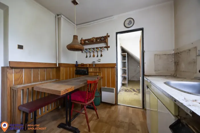 Prodej rodinného domu, Rovensko, 220 m2