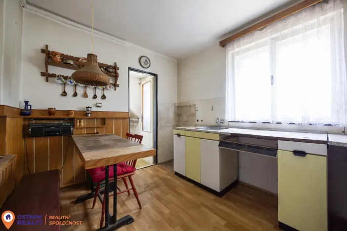 Prodej rodinného domu, Rovensko, 220 m2