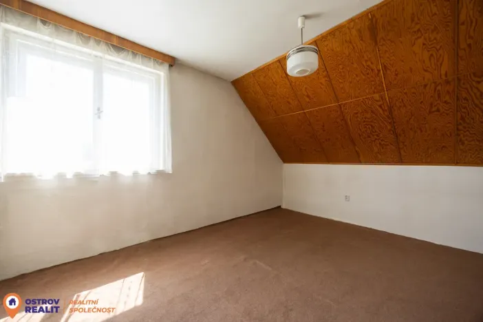 Prodej rodinného domu, Rovensko, 220 m2