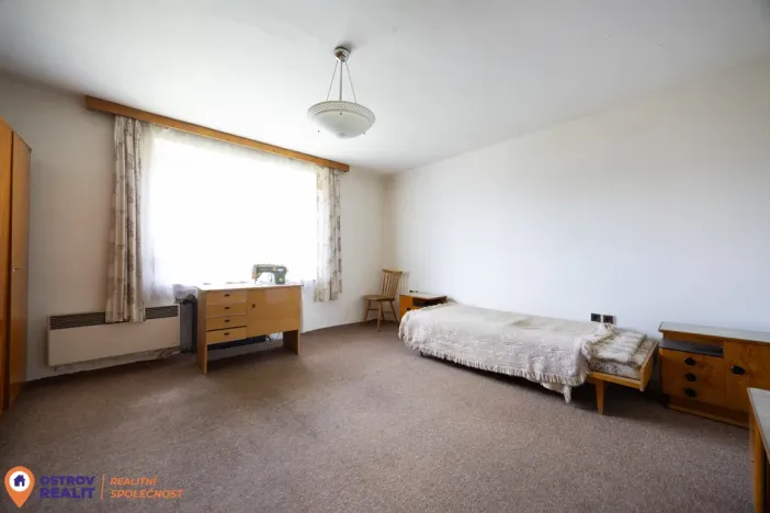 Prodej rodinného domu, Rovensko, 220 m2