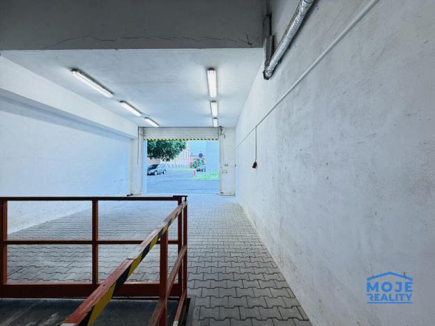 Pronájem obchodního prostoru, Blatná, 464 m2