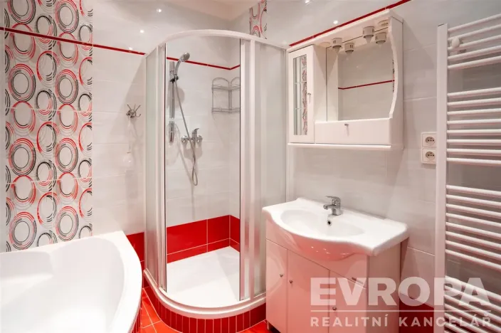 Prodej bytu 4+1, Praha - Holešovice, Veletržní, 101 m2