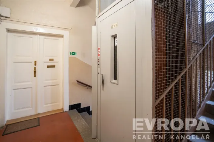 Prodej bytu 4+1, Praha - Holešovice, Veletržní, 101 m2