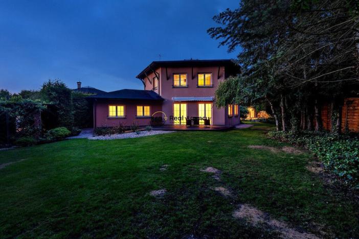 Prodej rodinného domu, Přezletice, U Bažantnice, 486 m2