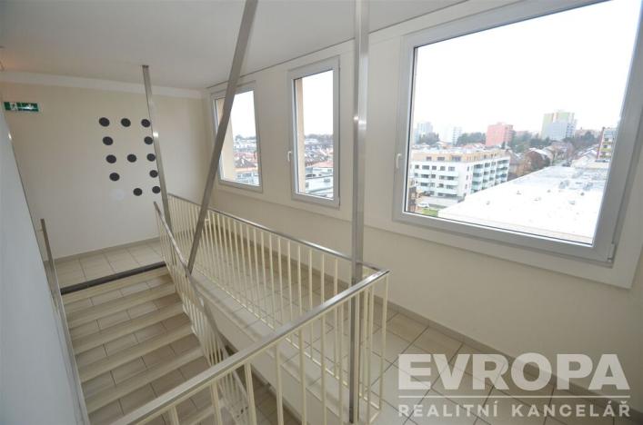 Prodej bytu 3+1, Praha - Žižkov, Na rovnosti, 77 m2