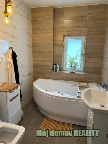 Pronájem rodinného domu, Praha - Hostivař, Hornoměcholupská, 230 m2