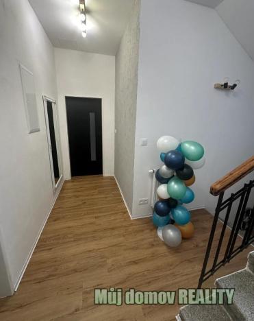 Pronájem rodinného domu, Praha - Hostivař, Hornoměcholupská, 230 m2