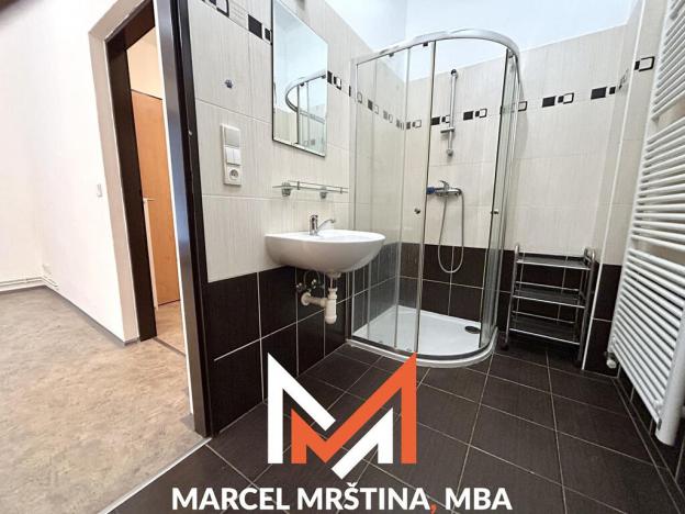 Pronájem bytu 1+kk, Hronov, T. G. Masaryka, 42 m2