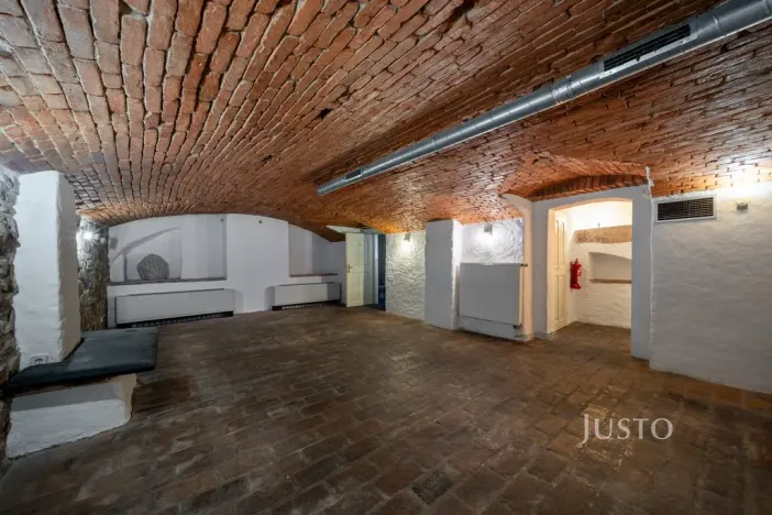 Prodej restaurace, České Budějovice - České Budějovice 1, nám. Přemysla Otakara II., 103 m2