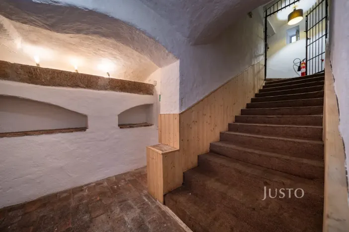 Prodej restaurace, České Budějovice - České Budějovice 1, nám. Přemysla Otakara II., 103 m2