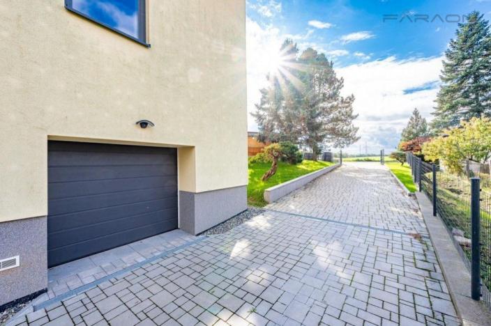 Pronájem rodinného domu, Kosoř, 380 m2