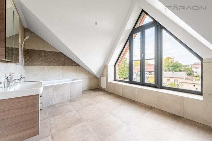 Pronájem rodinného domu, Kosoř, 380 m2